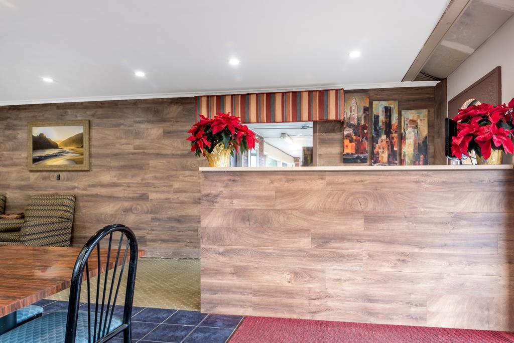 Red Carpet Inn & Suites Albany Airport ألباني المظهر الخارجي الصورة