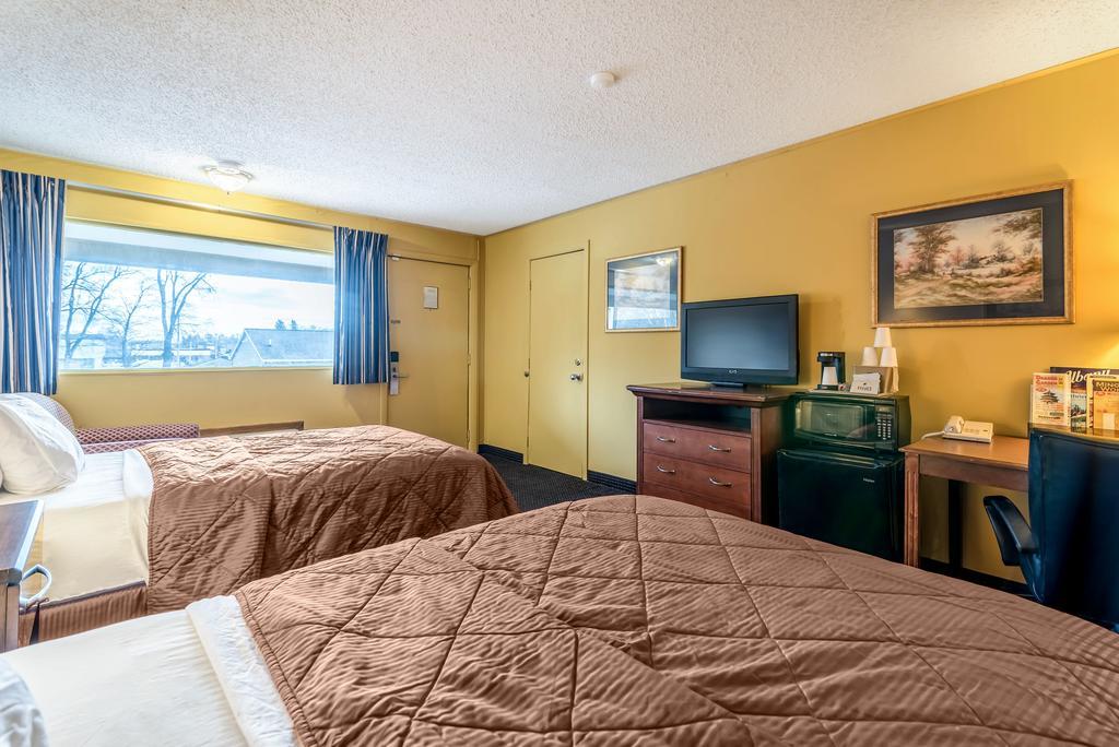 Red Carpet Inn & Suites Albany Airport ألباني المظهر الخارجي الصورة
