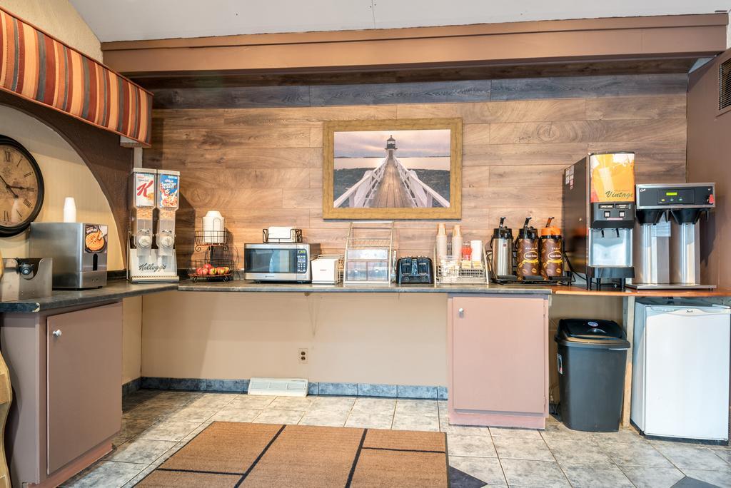 Red Carpet Inn & Suites Albany Airport ألباني المظهر الخارجي الصورة