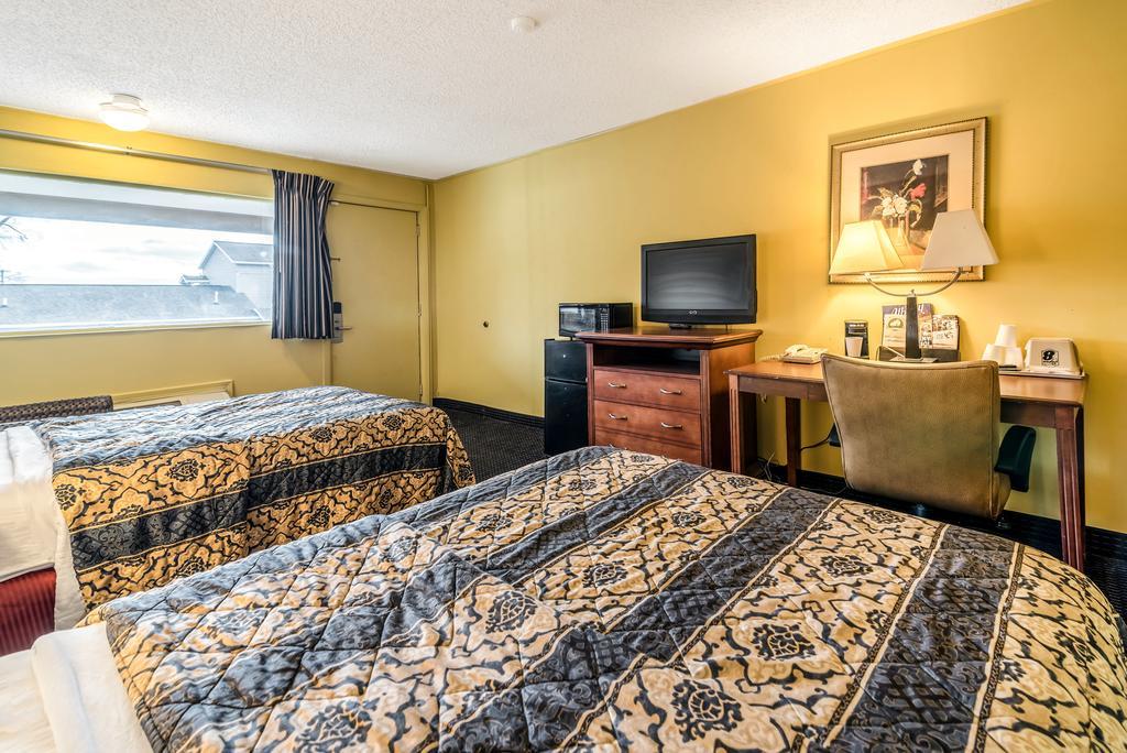 Red Carpet Inn & Suites Albany Airport ألباني المظهر الخارجي الصورة